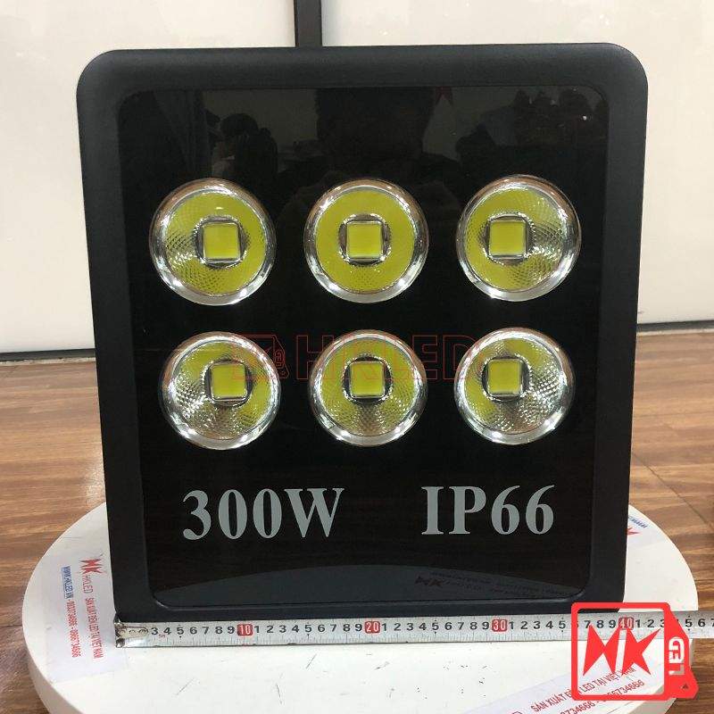 Đèn pha LED vuông 300W IP66 - Thương hiệu HKLED