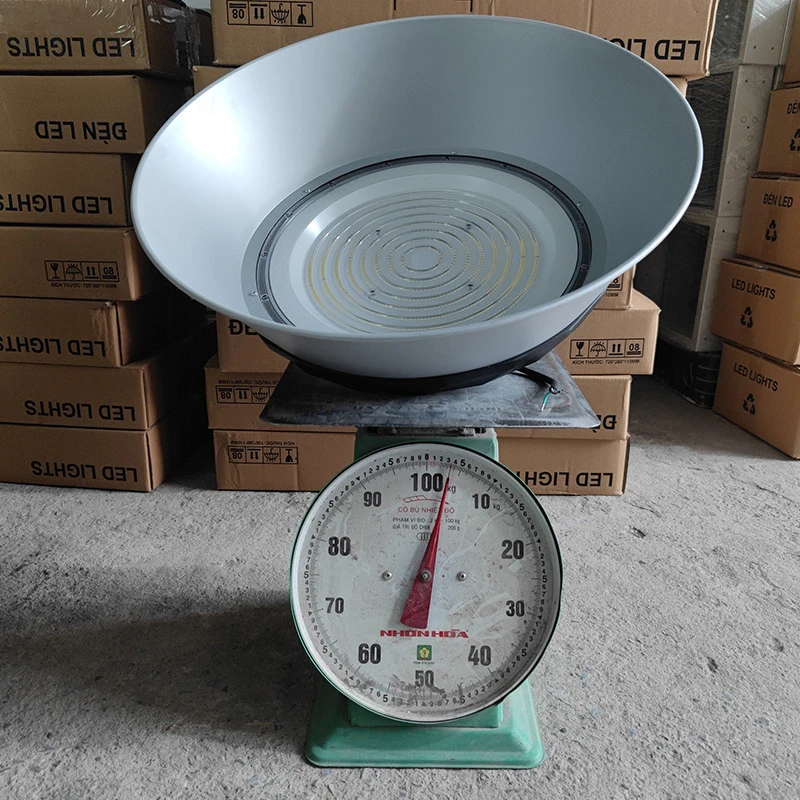 den led nha xuong ufo x03 nguon tron choa cong suat 250w chipled smd dx03s250 8.webp den led nha xuong ufo x03 nguon tron choa cong suat 250w chipled smd dx03s250 8.webp