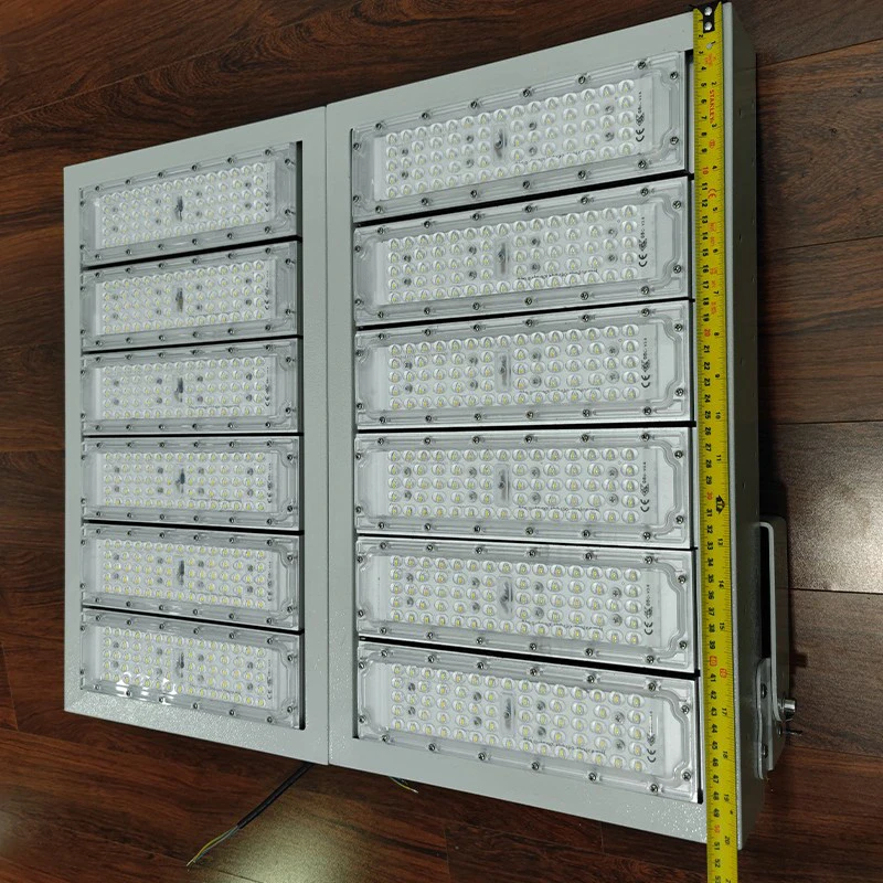 den led pha ngoai troi p02 module smd cong suat 600w dp02s600 5.webp den led pha ngoai troi p02 module smd cong suat 600w dp02s600 5.webp